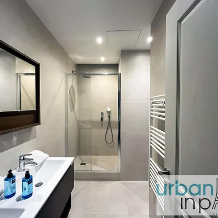 Urban Flat 119 - Spacious 5 Bedroom Flat In
