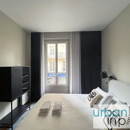 Urban Flat 119 - Spacious 5 Bedroom Flat In Parijs