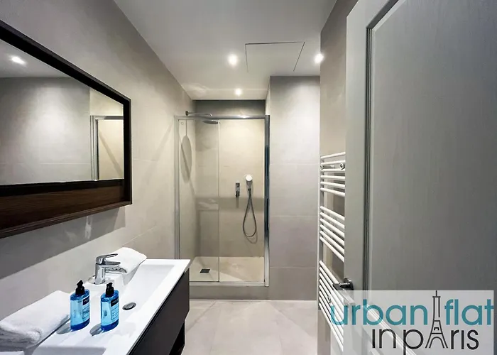 Urban Flat 119 - Spacious 5 Bedroom Flat In