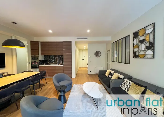 Urban Flat 119 - Spacious 5 Bedroom Flat In